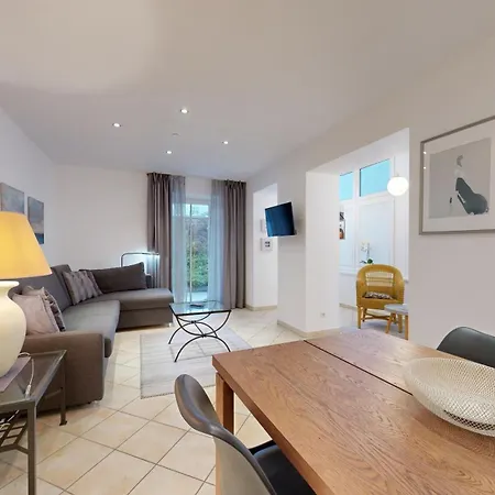 Direkt Am Strand, Freia 03