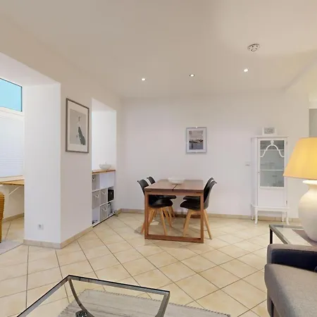 Direkt Am Strand, Freia 03